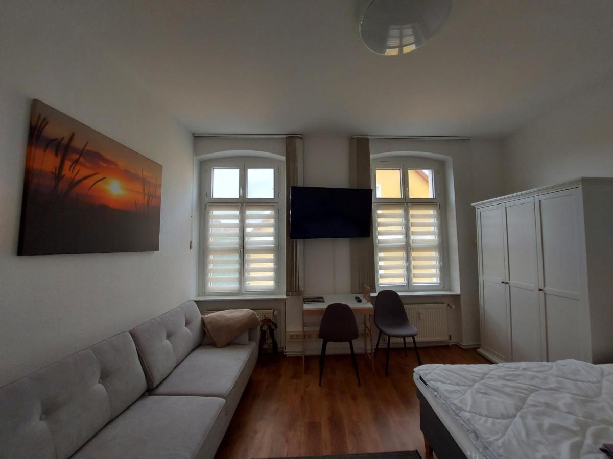 Ferienwohnung Zum Rapunzelturm Schwedt/Oder Exterior foto